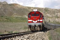Mit dem Zug ... – Bild: Vor Sivas in den Bergen.