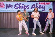 The Goldbergs – Geoff Schwartz (Sam Lerner, 2.v.l.)