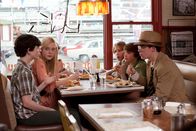 Super 8 – v.l.n.r.) Preston (Zach Mills), Alice (Elle Fanning, Cary (Ryan Lee), Joe (Joel Courtney), und Martin (Gabriel Basso) die grausige Antwort auf das Zugunglück schließlich auf den Aufnahmen ihrer Super-8-Kamera finden, beschließen sie, den zerstörerischen Ereignissen auf den Grund zu gehen ...