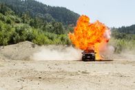 Ring Of Fire - Flammendes Inferno – Nach einer Reihe tödlicher Gasaustritte und Eruptionen merken Emily (Lauren Lee Smith) und Dr. Matthew Cooper (Michael Vartan) dass Trans Nova bei seinen Bohrungen auf eine gigantische Magmakammer gestoßen ist.