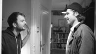 Streetphilosophy – Von links: Weiß Nils Frahm, ob Minimalismus als Guidline fürs Leben dienen kann?