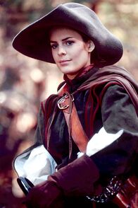 Lady Musketier - Alle für eine – Valentine (Susie Amy), die Tochter von d'Artagnan, will am Hof Ludwig XIV. in die Fußstapfen ihres Vaters treten.