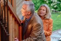 SOKO Kitzbühel – Was haben Hannes Kofler (Heinz Marecek) und Gräfin Schönberg (Andrea L'Arronge) beobachtet?