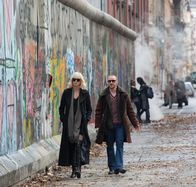 Atomic Blonde – L-R: Lorraine Broughton (Charlize Theron) und David Percival (James McAvoy)