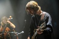 Terra X: Musik – Der Gitarrist Ferdinand Kirner und die Cellistin Ella Rohwer spielen für die "Terra X"-Reihe "Musik" ein Stück live ein.