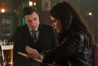 Charmed – Harry Greenwood (Rupert Evans, l.); Mel Vera (Melonie Diaz, r.)