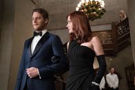 Limitless – Haben einen Plan, um gegen Senator Eddie Morra vorzugehen: Brian (Jake McDorman, l.) und Piper Baird (Georgina Haig, r.) ...