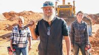 Outback Opal Hunters - Edelsteinjagd in Australien – L-R: Isabelle "Issy" Glen, Joe Kalmar, Angel Dempsey