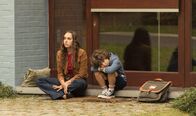 UFOs – Diane Mathure (Capucine Valmary, l.); Bastien Mathure (Alessandro Mancuso, r.)