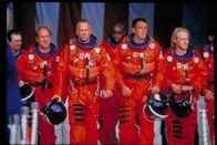 Armageddon - Das jüngste Gericht – v.li.: Rockhound (Steve Buscemi), Charles 'Chick' Chapple (Will Patton), Harry S. Stamper (Bruce Willis), Jayotis 'Bear' Kurleenbear (Michael Duncan), A.J. Frost (Ben Affleck), und Oscar Choi (Owen Wildon) sind bereit, die Welt zu retten.