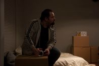 Ein perfekter Mord – Dan Ott packs up to move.