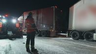 Ice Road Rescue - Extremrettung in Norwegen – Ole Henrik at the crash site. (National Geographic)