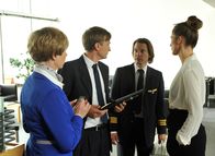 SOKO Stuttgart – Marie-Claire Köhler (Anna Stieblich, l.), Kai-Uwe Maassen (Jan Henrik Stahlberg, 2.v.l.), Toni Jansen (Marek Harloff, 2.v.r.) und Ellen Pommerich (Julia Bremermann, r.).