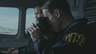 Mayday - Alarm im Cockpit – Nachdem er herausgefunden hat, dass vor dem Abflug des Air Tahoma Fluges 185 von Memphis keine ordnungsgemäßen Verfahren eingehalten wurden, führt der leitende Ermittler des NTSB (gespielt von Jason Faulkner) ein zweites Gespräch mit dem Kapitän (gespielt von Jim Annan), um herauszufinden, warum. (Cineflix 2024)
