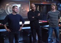 Navy CIS: L.A. – Ermitteln undercover in einem neuen Fall: Callen (Chris O'Donnell, l.), Sam (LL Cool J, M.) und Deeks (Eric Christian Olsen, r.) ...
