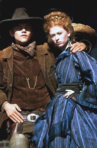 Schneller als der Tod – Die junge Mattie Silk (Fay Masterson) hat sich in den hochmütigen „Kid“ (Leonardo DiCaprio) verliebt und hofft, dass er das Turnier überlebt.