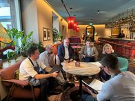 Restaurantlegenden – Teammeeting mit Lukas Nagl und der Familie Gröller im Hotel Post in Traunkirchen