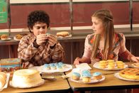 Monk – Grant Rosenmeyer (junger Adrian Monk), Katelyn Pippy (Sherry).