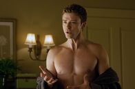 Freunde mit gewissen Vorzügen – Dylan Harper (Justin Timberlake) bemerkt, dass er für Jamie Gefühle entwickelt hat. Er ist darüber nicht begeistert und bekommt es mit der Angst zu tun.