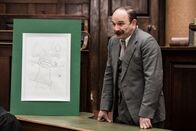 Father Brown – Inspector Mallory (Jack Deam) rekonstruiert den Tathergang.