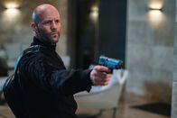 Operation Fortune – Trotz all seiner Marotten, Orson Fortune (Jason Statham) erledigt seine Aufträge in der Regel mit äußerster Präzision.