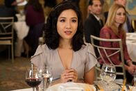 Fresh off the Boat – Ist enttäuscht, als sie bemerkt, dass Louis sich in seiner Rede nicht bei ihr bedankt: Jessica (Constance Wu) ...