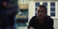 neoriginal: Crystal Wall – Liam (Ludwig Brix) will unbedingt weitere Beweise gegen die Dardennes sammeln.