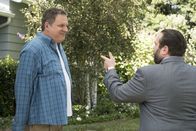 The Goldbergs – (v.li.) Jeff Garlin (Murray Goldberg), Dan Fogler (Marvin Goldberg).