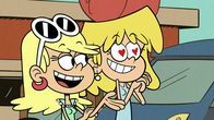 Willkommen bei den Louds – L-R: Leni und Lori Loud