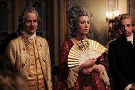 Licht – L-R: Joseph Anton Paradis (Lukas Miko), Maria Rosalia Paradis (Katja Kolm).