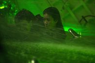 Scorpion – Müssen in einem geheimen U-Boot der US-Marine ums pure Überleben kämpfen: Walter (Elyes Gabel, l.) und Happy (Jadyn Wong, r.) ...