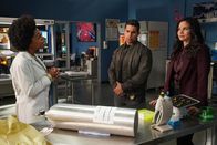 Navy CIS – (v.l.n.r.) Kasie Hines (Diona Reasonover); Nick Torres (Wilmer Valderrama); Jessica Knight (Katrina Law)