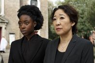 Killing Eve – Elena Felton (Kirby, l.); Eve Polastri (Sandra Oh, r.)