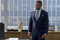 Suits – Suits (2018)