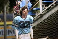 The Middle – Axl (Charlie McDermott) ist überglücklich, dass er wieder völlig genesen ist und zu seinem wichtigsten Footballspiel antreten kann. Dort erwartet ihn außerdem eine Überraschung. Währenddessen hält Frankie es für eine gute Idee, zwei Marinesoldaten zum Thanksgiving-Essen einzuladen ...