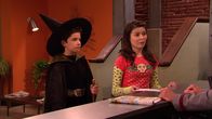 iCarly – L-R: Freddie Benson (Nathan Kress), Carly Shay (Miranda Cosgrove)