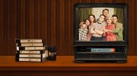 Young Sheldon – (v.li.): Missy Cooper (Raegan Revord), Mary Cooper (Zoe Perry), Sheldon Cooper (Iain Armitage), George Cooper Sr. (Lance Barber), Constance ‚Meemaw‘ Tucker (Annie Potts), George Cooper Jr. (Montana Jordan).