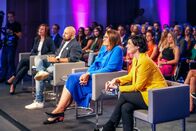 Die MEGA Million – l-r: Mariella Schurz, Ali Mahlodji, Margareta Scheuringer, Marie Ringler.