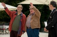 Küss die Hand, Krüger – Krüger (Horst Krause) und Bernd (Fritz Roth, li.) überraschen Karin und Hansi beim Tanztee.