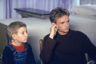 Malcolm mittendrin – L-R: Dewey (Erik Per Sullivan), Francis (Christopher Masterson)