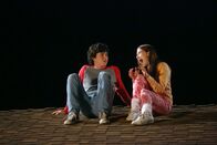 The Middle – Axl (Charlie McDermott, l.); Sue (Eden Sher, r.)