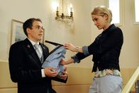 Sturm der Liebe – ARD STURM DER LIEBE FOLGE 1348 Uhr im ERSTEN. Xaver (Jan van Weyde, l.) erlaubt sich mit Debbie (Lea Marlen Woitack, r.) einen Scherz.