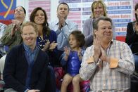 Modern Family – Vorne, l-r: Mitchell Pritchett (Jesse Tyler Ferguson), Cameron Tucker (Eric Stonestreet)