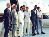 Tatort (SWR) – SWR Fernsehen TATORT, "Kalte Herzen" Uhr. Frenzy Soutter (Gila von Weitershausen) und Romano (Diego Wallraff).