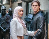 Quantico – Yasmine Al Massri (Nimah Amin), Derek Klena (Eric Boyer).