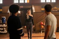 Legacies – (v.l.n.r.) MG Greasley (Quincy Fouse); Lizzie Saltzman (Jenny Boyd); Ethan (Leo Howard)