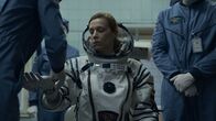 Infiniti – Anna (Céline Sallette) hat endlich das "Go" für die Rettungsmission. Auf sich allein gestellt, fliegt Anna ins Unbekannte. Sie ist die letzte Hoffnung für die Crew der ISS, denn der bleibt nicht mehr viel Zeit.