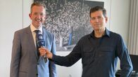 Echtes Leben – Philipp Engel hier im Interview mit Dr. Joachim Streit (li.), Fraktionsvorsitzender der Freien Wähler im Landtag Rheinland-Pfalz.