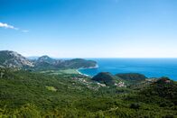 Wunderschön! – Stockfotografie Luftaufnahme von in budva rivier in montenegro: lizenzfreie Fotos