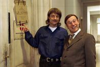 MA 2412 – (v.li.) Alfred Dorfer (Weber), Roland Düringer (Breitfuß).